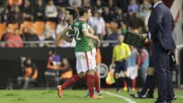 Guillermo en el momento de retirarse, sustituido por Beñat.