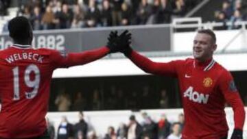 El Manchester United sigue a la estela del vecino City