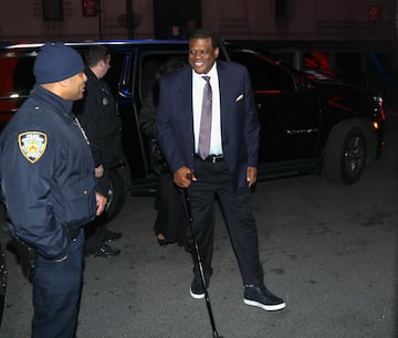 Bernard King, exjugador de baloncesto estadounidense que jugó en la NBA durante 14 temporadas, llegando al Madison Square Garden.