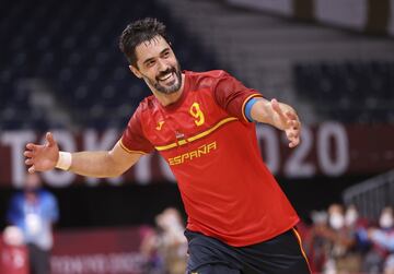 Raúl Entrerríos celebra el bronce. 