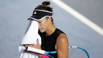 Garbi&ntilde;e Muguruza during her Hong Kong Open defeat to Wang Qiang. 