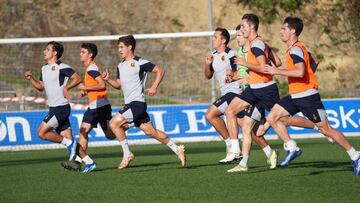 Los jugadores de la Real sudaron en la última sesión semanal en Zubieta.