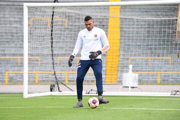 La Selección Colombia trabajó en el estadio El Campín en su tercer día de morfociclo convocado por Reinaldo Rueda. El DT dirigió la práctica de fútbol de los 26 jugadores que citó con el propósito de empezar a aplicar lo hecho los dos días anteriores.