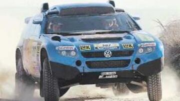 <b>JARAMA DE ARENA. </b>Carlos Sainz se entrenó ayer por el Jarama en un tramo por los alrededores del legendario trazado madrileño, la prueba final del equipo.