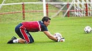 <B>AMBICIOSO</b>. Roberto considera que para cumplir los objetivos que se ha marcado el Sporting sólo sirve llevarse los tres puntos de Leganés.