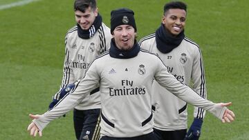 Sergio Ramos, junto a Brahim y Vinicius, durante un entrenamiento del Madrid.
