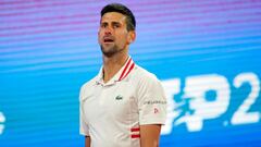 Novak Djokovic se lamenta durante su partido ante Aslan Karatsev en el Serbia Open de Belgrado.