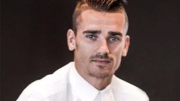Griezmann, con el Onze D'Or que le reconoce como el mejor francés de la 2014-15.