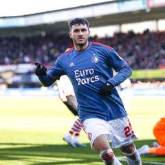 Santi Giménez y su prueba de fuego: la Roma de Mourinho