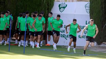 Beccacece cuenta con 16 profesionales y nueve canteranos