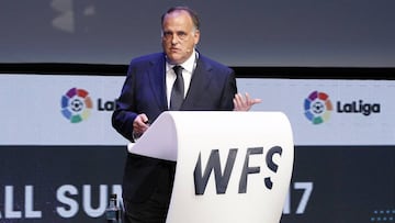 Tebas: "LaLiga estudia jugar fuera uno o dos partidos oficiales"