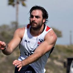 ¿Football o rugby? Nate Ebner, de los Patriots, dice: "los dos"