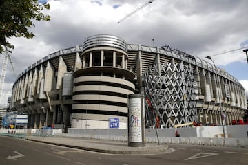 Poco a poco el 'nuevo' Santiago Bernabéu va cogiendo forma. Las obras de remodelación del estadio del conjunto blanco continúan un ritmo imparable. 