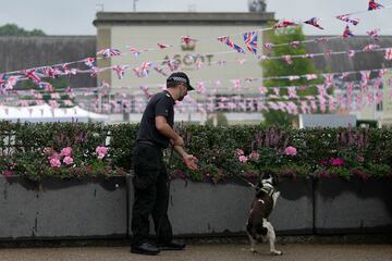 D¨ªa de estreno en el hip¨®dromo de Ascot, ciudad al sur de Inglaterra, donde se celebra la tradicional y pintoresca carrera de caballos con la presencia de la familia real brit¨¢nica.