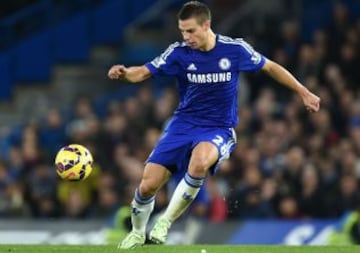 César Azpilicueta se acomdó a jugar por la izquierda y ha rendido tanto en defensa como en delantera.