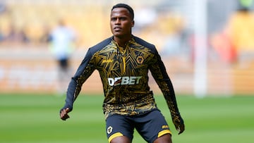WOLVERHAMPTON, ENGLAND - AUGUST 09: New signing Jhon Arias of Wolverhampton Wanderers looks on during the pre-season friendly match between Wolverhampton Wanderers and Celta Vigo at Molineux on August 09, 2025 in Wolverhampton, England. (Photo by Malcolm Couzens/Getty Images)