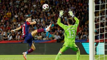 Soccer Football - LaLiga - FC Barcelona v Celta Vigo - Estadi Olimpic Lluis Companys, Barcelona, Spain - September 23, 2023 FC Barcelona's Robert Lewandowski scores their first goal REUTERS/Albert Gea TPX IMAGES OF THE DAY