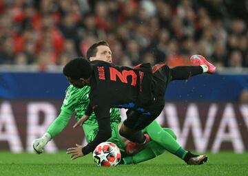 2-1. Error del Barcelona. ?lex Balde y Wojciech Szczesny chocan en una mala salida del guardameta polaco y el baln le cae a Vangelis Pavlidis, que conduce hasta el rea y remata a puerta vaca el segundo de las ?guilas.