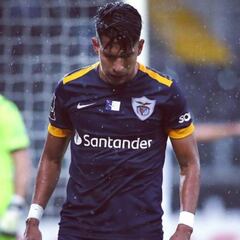 Denis Pineda asiste en la victoria de Santa Clara en Portugal