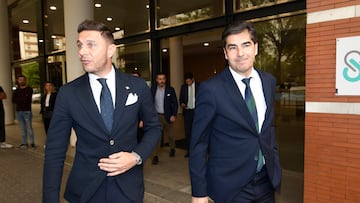 24/03/24 BETIS
FALLECIMIENTO MANUEL RUIZ DE LOPERA
TANATORIO SE 30
ANGEL HARO JOAQUIN