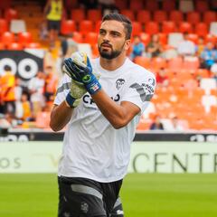 Mamardashvili: “Quiero ganar un título en el Valencia”