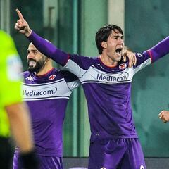 Vlahovic seguirá en la Fiorentina hasta final de temporada