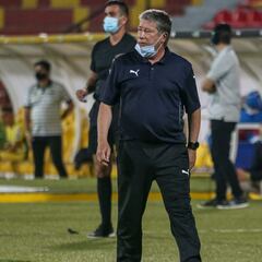 Bolillo: "Hice cinco cambios y Medellín mantuvo la idea"