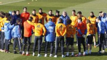 Salvo Khedira, Ancelotti tuvo ayer a todos sus jugadores a su disposición en el entrenamiento de Valdebebas.