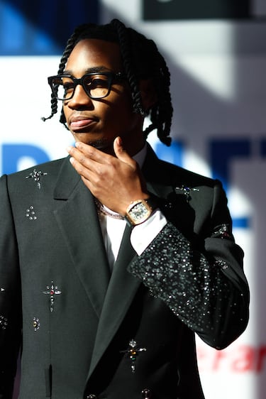 Elección 8 por San Antonio Spurs y traspasado a Minnesota Timberwolves.