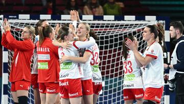 Las jugadoras danesas celebran su paso a las semifinales.