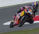 Luis Salom se lleva la victoria por delante de Rins y Márquez