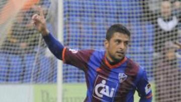 <b>DESEADO. </b>Tariq celebra un gol con el Huesca esta última Liga.
