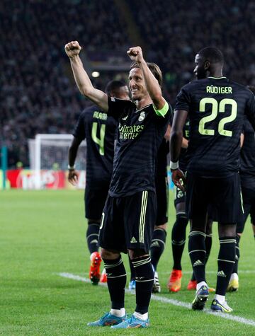 0-2 Luka Modric celebra el segundo gol.