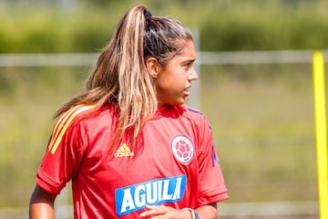 La Selección Colombia Femenina tuvo su último entrenamiento antes de enfrentar a Bolivia por la segunda fecha de la Copa América Femenina en el Pascual Guerrero. La Tricolor entrenó en la Cancha Fútbol Paz de La Z.