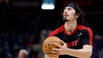 El equipo del sur de la Florida avanzó a la postemporada de la Conferencia Este al vencer a los Atlanta Hawks y el de ascendencia mexicana no vio acción.