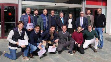 Los miembros del Comité de Fútbol Draft.