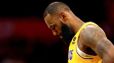 Lebron James and LA Lakers top NBA merchandise sales