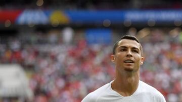 Portugal's forward Cristiano Ronaldo smiles during the Russia 2018 World Cup Group B football match between Portugal and Morocco at the Luzhniki Stadium in Moscow on June 20, 2018. / AFP PHOTO / YURI CORTEZ / RESTRICTED TO EDITORIAL USE - NO MOBILE PUSH ALERTS/DOWNLOADS