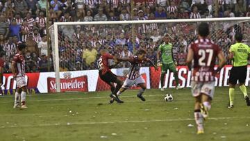 Unión y Colón empataron hoy por 1-1 en el estadio 15 de Abril. Correa abrió el marcador pero el defensor Ortiz puso el resultado definitivo.