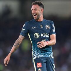 Layún pide ayuda de fans para que la Liga cambie su dorsal