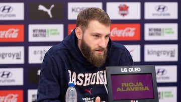 Presentación del lituano.