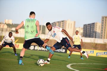 Con 10 jugadores inició la concentración de la Selección Colombia en Barranquilla con miras a los juegos ante Perú y Argentina.