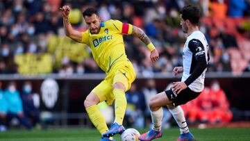 El jugador del C&aacute;diz &Aacute;lvaro Negredo durante el partido contra el Valencia.