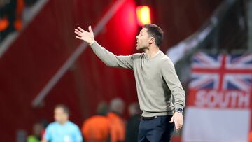 Leverkusen (Germany), 11/04/2024.- Leverkusen's head coach Xabi Alonso reacts during the UEFA Europa League quarter-finals, 1st leg soccer match between Bayer 04 Leverkusen and West Ham United FC, in Leverkusen, Germany, 11 April 2024. (Alemania) EFE/EPA/CHRISTOPHER NEUNDORF
