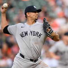 Yankees designan a Carlos Carrasco para asignación