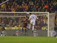 20/04/11 - En final de la Copa del Rey de fútbol 2010/11 el Real Madrid llegó a la prórroga frente al Fútbol Club Barcelona. Pero Cristiano con un cabezazo sobre Adriano que siempre será recordado como uno de los mejores tantos del portugués dio el título