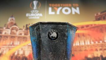 Trofeo de campe&oacute;n de la Europa League.