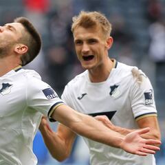 El Valencia estrecha el cerco por Andrej Kramarić