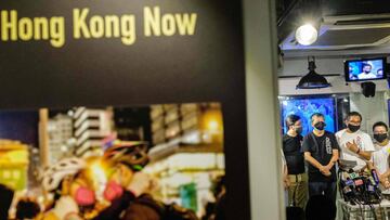 The chairman of the Alliance in Support of Patriotic Democratic Movements of China, Lee Cheuk-yan (3rd R) and other activists hold a press conference at the June 4 Museum, dedicated to the 1989 Tiananmen Square crackdown, in Hong Kong on May 20, 2020. - Hong Kong on May 19 extended anti-virus measures limiting public gatherings until June 4, a move that means an annual vigil marking the Tiananmen crackdown will likely not take place for the first time in 30 years. (Photo by Anthony WALLACE / AFP)