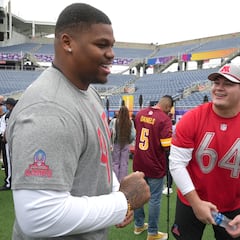 Cowboys steal Quinnen Williams from Jets in stunning trade deadline move